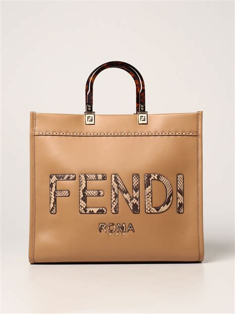 fendi borsa a mano|borse fendi in saldo.